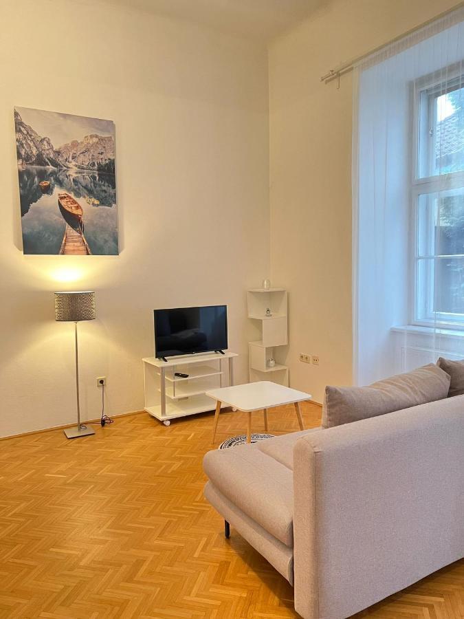 Alpa 2 Zimmer Wohnung In Wien Rochusmarkt Exterior foto